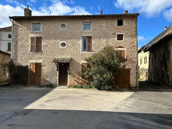 Immeuble Uchizy 342 m2