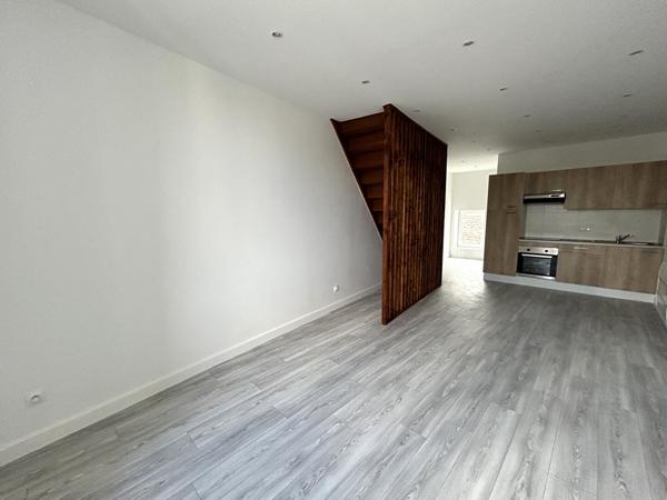 Immeuble Uchizy 342 m2