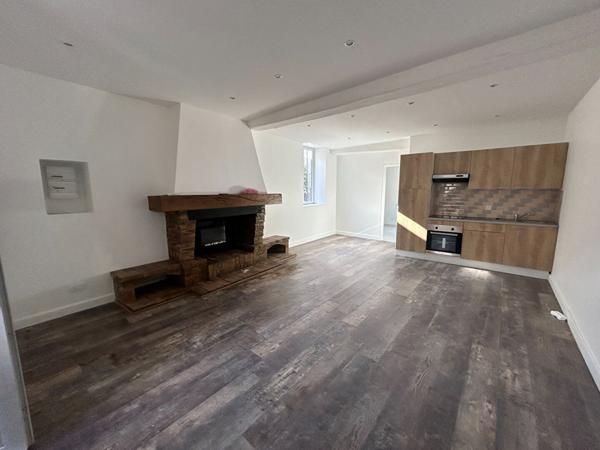 Immeuble Uchizy 342 m2