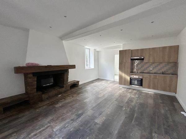 Immeuble Uchizy 342 m2