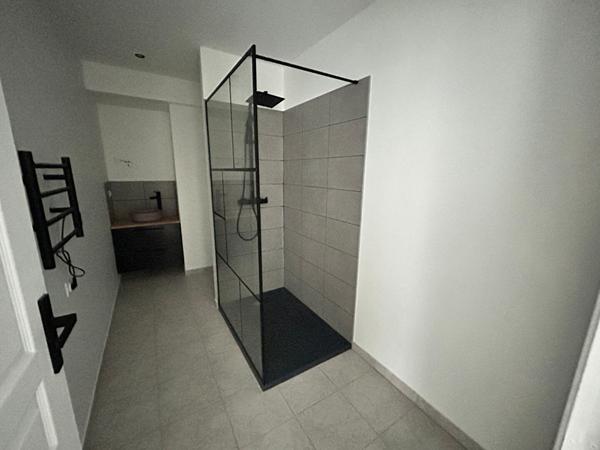 Immeuble Uchizy 342 m2