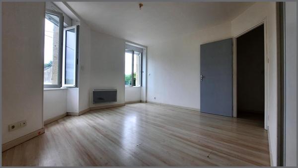 Maison à Bressuire, 79300 - 7 pièces 146m²
