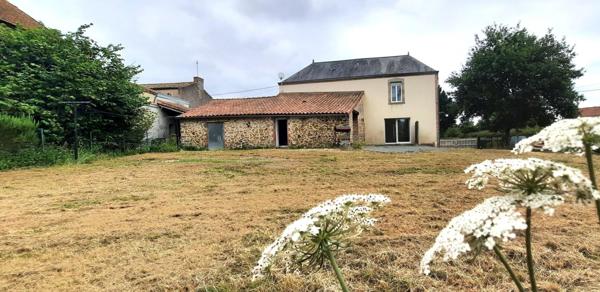 Maison à Bressuire, 79300 - 7 pièces 146m²