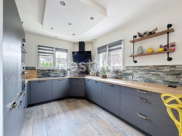 Maison à vendre aux Granges Narboz - 5 pièces avec piscine !