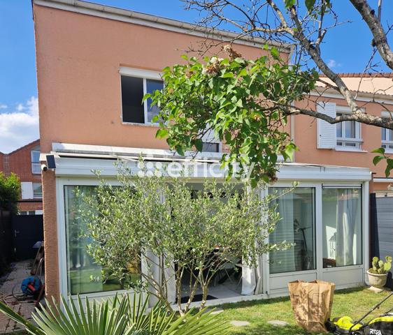 Maison 5 pièces - 109 m² Exclusivité efficity