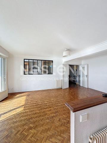 À vendre : Appartement de 5 pièces avec vue mer à Brest