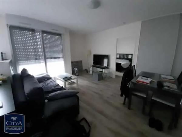 Appartement à louer 2 pièces 47.07m² Tours (37000)
