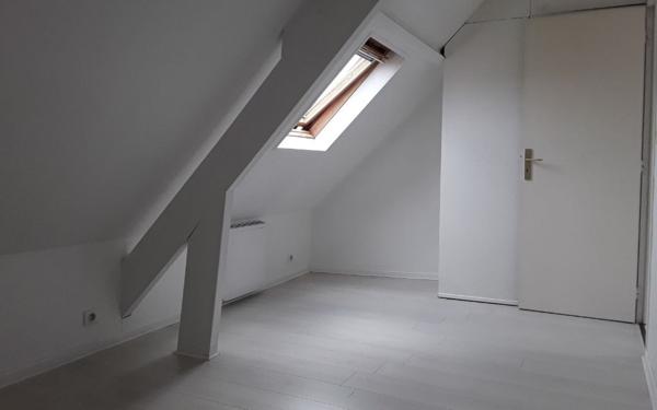 Appartement à louer    5 pièces •  Pont-l'Évêque