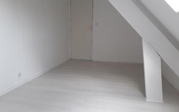 Appartement à louer    5 pièces •  Pont-l'Évêque