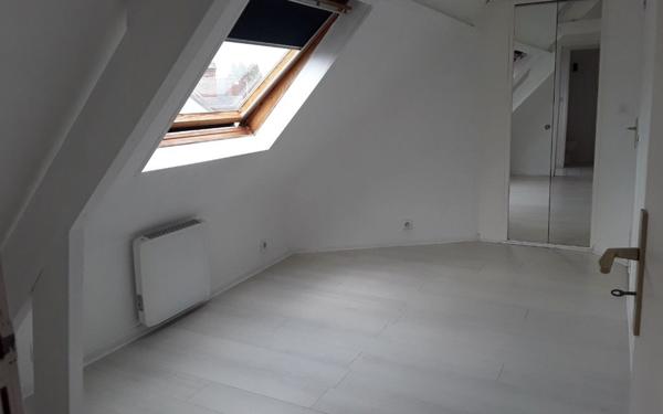 Appartement à louer    5 pièces •  Pont-l'Évêque