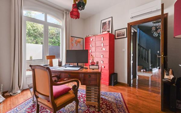 Maison à vendre    7 pièces •  Toulon