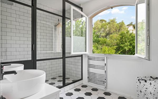 Maison à vendre    7 pièces •  Toulon