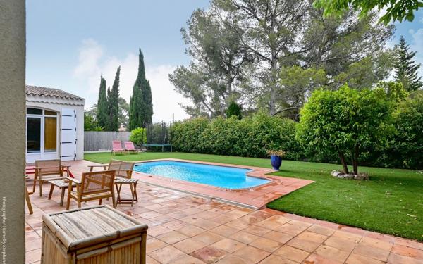 Maison à vendre    7 pièces •  Toulon