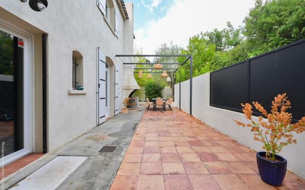 Maison à vendre    7 pièces •  Toulon