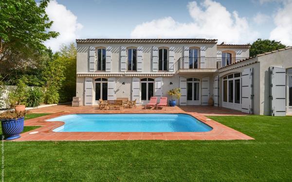 Maison à vendre    7 pièces •  Toulon