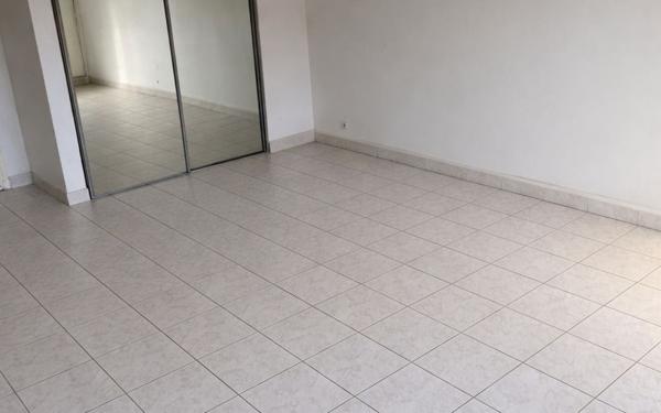 Maison à louer    4 pièces •  Noisy-le-Roi