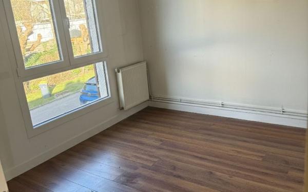 Maison à louer    4 pièces •  Noisy-le-Roi