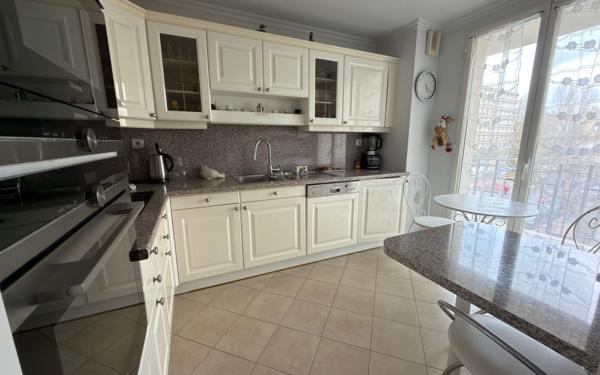 Appartement à vendre    3 pièces • 93 m2 La Varenne - Saint-Maur-des-Fossés