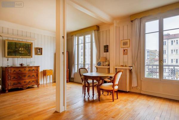 Appartement à vendre à Courbevoie dans les Hauts-de-Seine (92400), ref : 75022-894