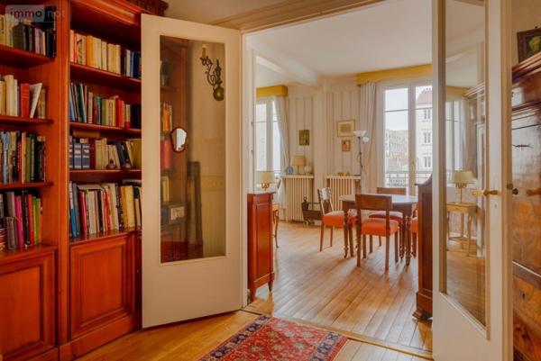 Appartement à vendre à Courbevoie dans les Hauts-de-Seine (92400), ref : 75022-894