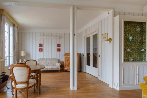 Appartement à vendre à Courbevoie dans les Hauts-de-Seine (92400), ref : 75022-894