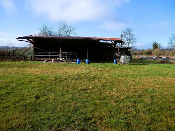 MAISON Picarde avec Pâture et Dépendance à 15mn d'AMIENS Z.I.