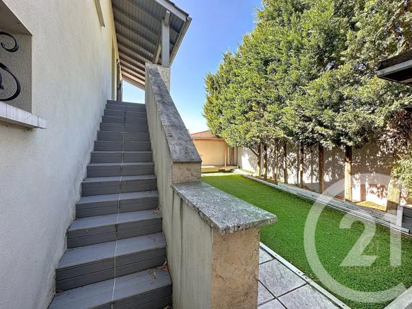 Maison à vendre  7 pièces - 152 m 2   GRIGNY  - 69