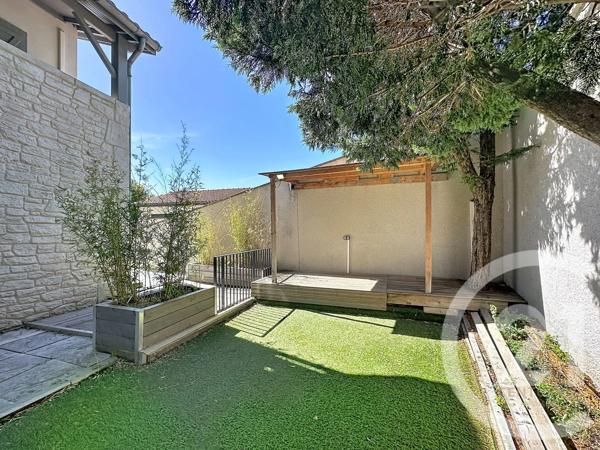 Maison à vendre  7 pièces - 152 m 2   GRIGNY  - 69