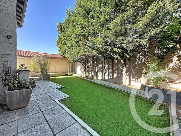Maison à vendre  7 pièces - 152 m 2   GRIGNY  - 69