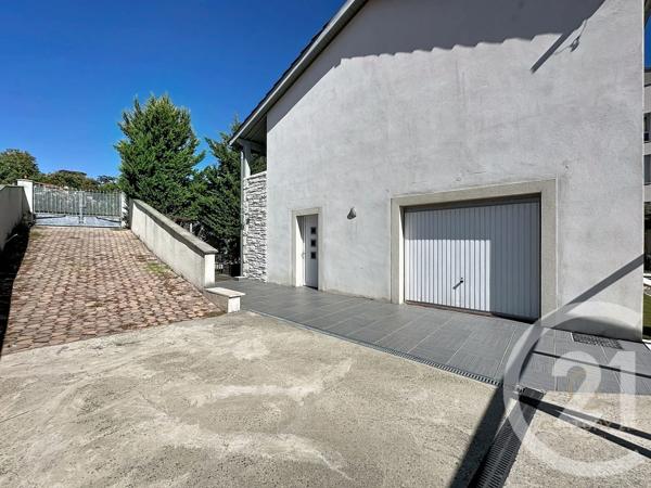 Maison à vendre  7 pièces - 152 m 2   GRIGNY  - 69