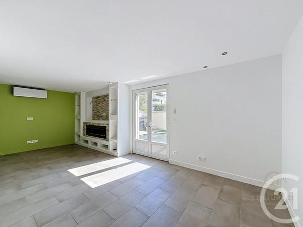 Maison à vendre  7 pièces - 152 m 2   GRIGNY  - 69