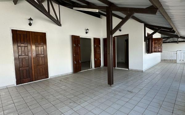 Maison à vendre    6 pièces •  Kourou