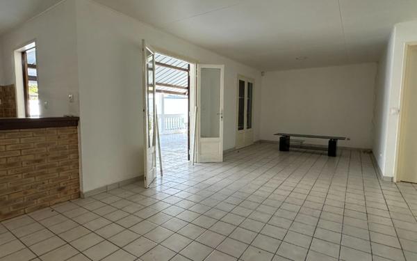 Maison à vendre    6 pièces •  Kourou