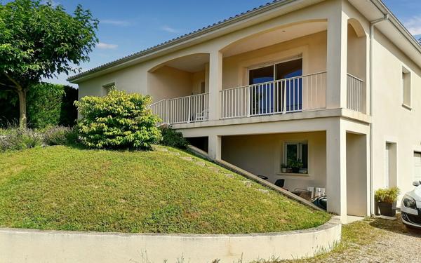 Maison à vendre    4 pièces •  Saint-Astier