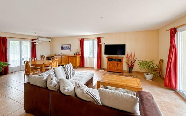 Maison à vendre    4 pièces •  Saint-Astier