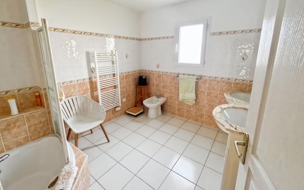 Maison à vendre    4 pièces •  Saint-Astier