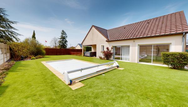 Maison récente entièrement rénovée avec piscine et spa - Trouy Bourg