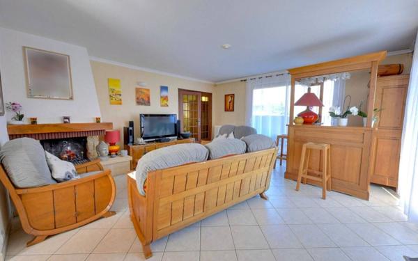 Maison à vendre    5 pièces • 128,30 m2 Roissy-en-Brie