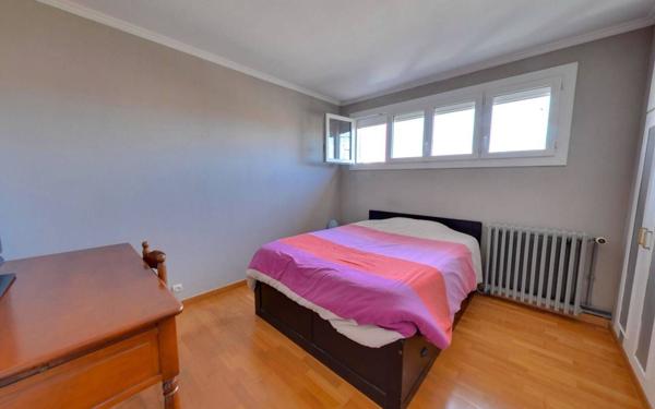 Maison à vendre    5 pièces • 128,30 m2 Roissy-en-Brie