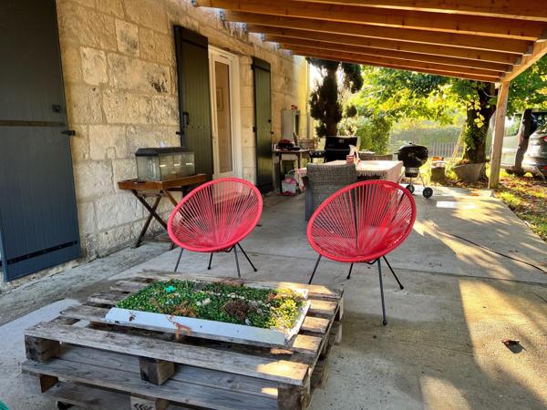 Très belle longère T6 entièrement rénovée d'environ 247 m3 sur la commune des Gonds