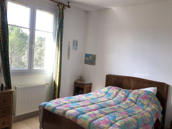 Esparron (83560) RARE - MAISON AUTONOME ET ISOLEE . 110 M²/8000 m² a 10' DE RIANS