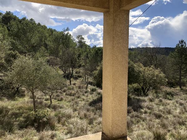 Esparron (83560) RARE - MAISON AUTONOME ET ISOLEE . 110 M²/8000 m² a 10' DE RIANS