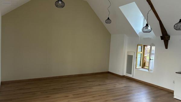 Appartement à louer à Glénac dans le Morbihan (56200), ref : 009/1324   
rue de l'église