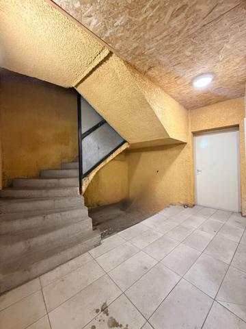 Immeuble - 5 appartements (T2-T4) avec terrasse et 5 box