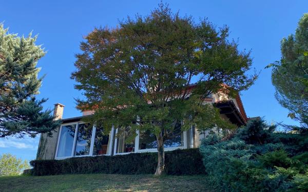 Maison à vendre    5 pièces •  Castres