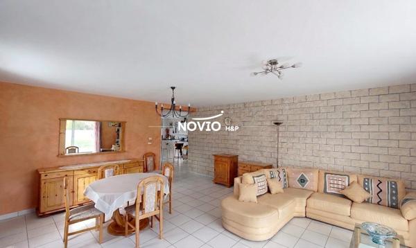 Maison d'habitation avec garage