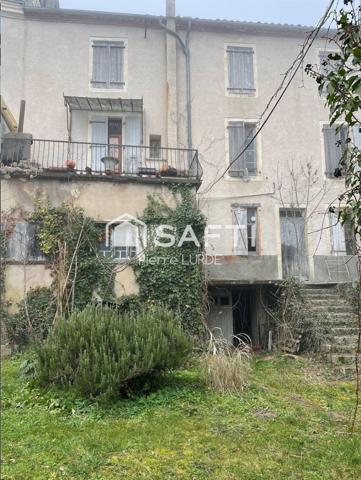 Maison de village à rénover avec garage et jardin