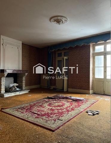 Maison de village à rénover avec garage et jardin