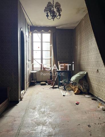 Maison de village à rénover avec garage et jardin