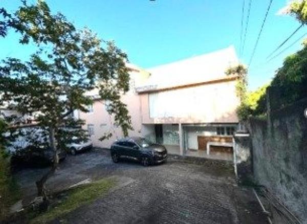 Immeuble à FORT-DE-FRANCE, 97200 - 296m²